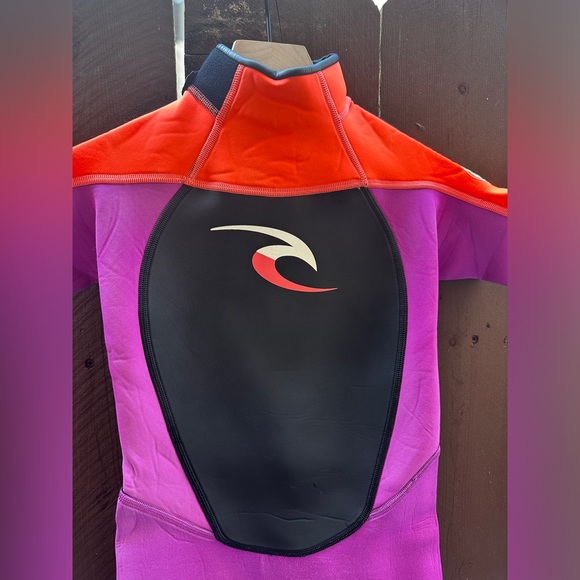 Ripcurl wetsuit size Junior 12 - Picture 2 of 11